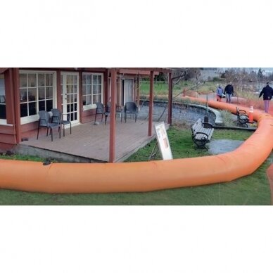 Aizsargājoša ūdens barjera | plūdu barjera | piepildāma ar ūdeni | 10000x1000mm | 1,5mm | PVC | oranža 2