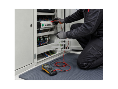 Dielektrinis kilimas | 0 klasė | iki 1000V | IEC 61111 | 3mm | 1x10m | neslystantis | elektros apsaugai prie skydų ir įrenginių | juodas 1 Dielektrinis kilimas | 0 klasė | iki 1000V | IEC 61111 | 3mm | 1x10m | neslystantis | elektros apsaugai prie skydų ir įrenginių | juodas 1