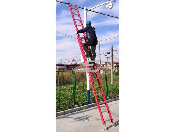 Izoliuotos teleskopinės kopėčios | elektros priežiūros darbams | ištraukiamos | 10,7m | 150kg | raudona 3 Izoliuotos teleskopinės kopėčios | elektros priežiūros darbams | ištraukiamos | 10,7m | 150kg | raudona 3