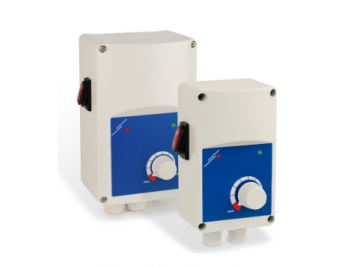 Elektroninis ventiliatoriaus greičio reguliatorius su TK | 3A | 110-240VAC | virštinkinis | IP54 | Sentera Controls | ITRS9-30-DT