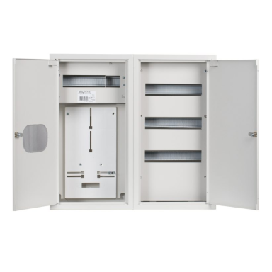 Trīsfāžu | ievada elektro sadales skapis | kaste | panelis | ar sadales daļu | 48 moduļi | dubultās durvis ar slēdzeni un stiklu | 580x620x220 mm | 1x 3 fāžu skaitītājam | ar plombēšanas iespēju | virsapmetuma | tērauda | IP31