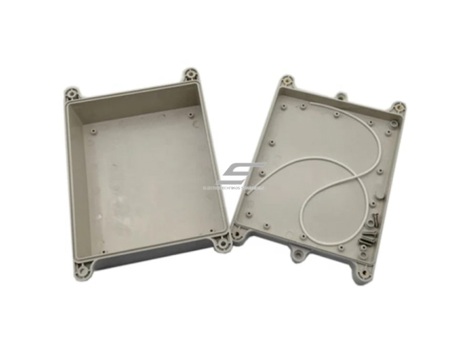Elektros instaliacijos paskirstymo dėžutė | su auselėmis šonuose | hermetinė | 180x150x70mm | paviršinė | plastikinė | pilka | IP65 1 Elektros instaliacijos paskirstymo dėžutė | su auselėmis šonuose | hermetinė | 180x150x70mm | paviršinė | plastikinė | pilka | IP65 1