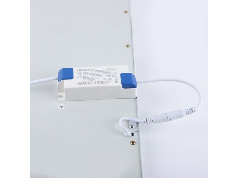 LED panelė | montuojama į "Armstrong" lubas | 40W | 4000K | 130lm/W | 595x595mm | SP-2A | 206000114353 3 LED panelė | montuojama į "Armstrong" lubas | 40W | 4000K | 130lm/W | 595x595mm | SP-2A | 206000114353 3