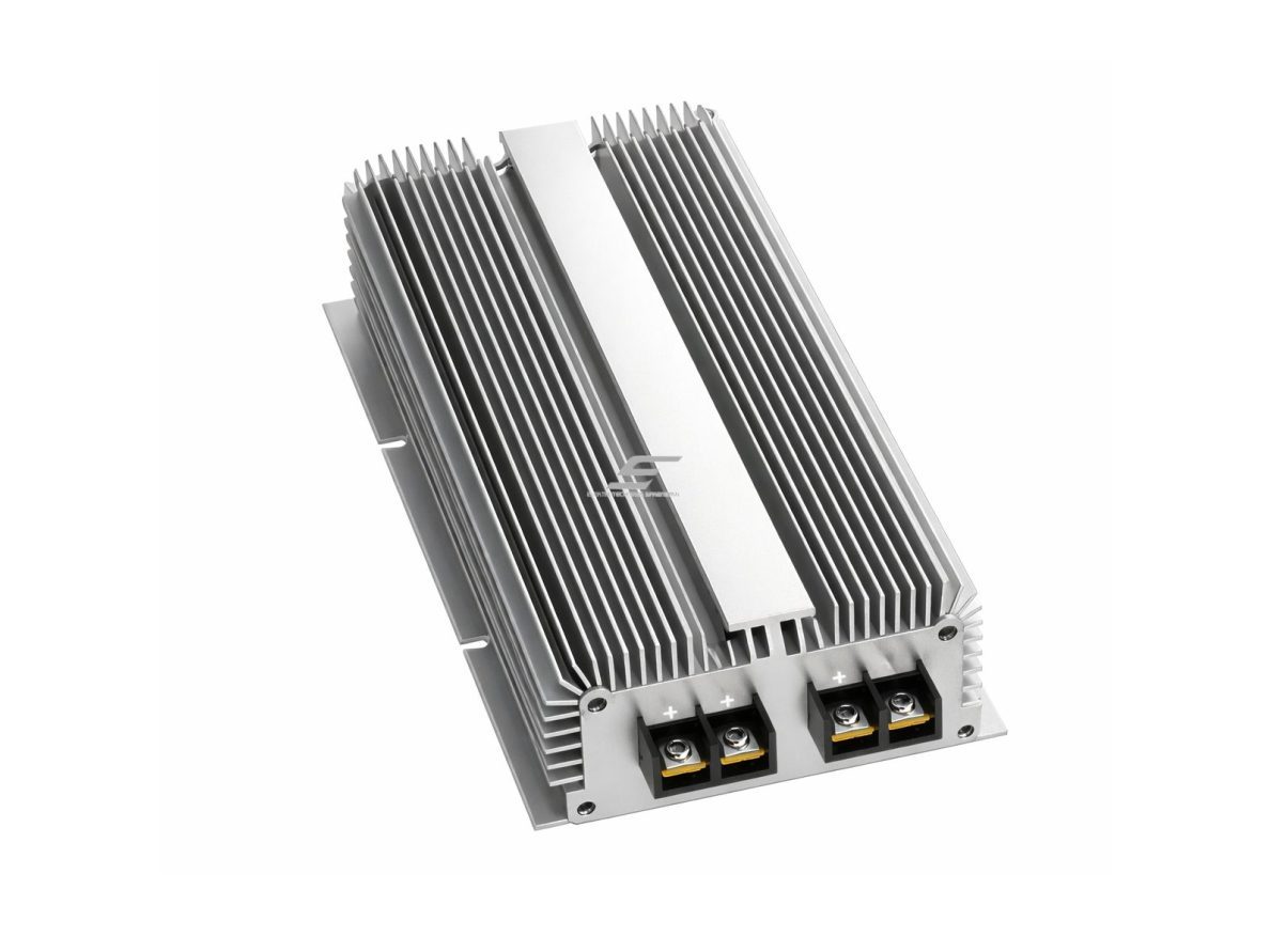 Impulsinis DC-DC įtampos keitiklis | 24 V – 12 V | 200 A | 2400 W | neizoliuotas | 280 x 156 x 65 mm