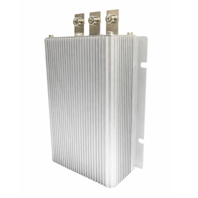 Impulsu DC-DC sprieguma pārveidotājs | 12 V – 24 V | 40 A | 960 W | 180 x 127 x 63 mm Impulsu DC-DC sprieguma pārveidotājs | 12 V – 24 V | 40 A | 960 W | 180 x 127 x 63 mm