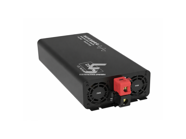 Impulsinis įtampos keitiklis | 72V DC → 220V AC | 2500 W | LCD ekranas | aliuminio korpusas | IPS-PI2500-272