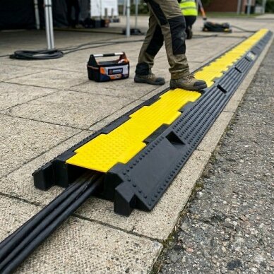Cable protective ramp | 1 channel | rubber cable protection ramp | 1000x250x60 mm | yellow/black | for indoor and outdoor use 3 Cable protective ramp | 1 channel | rubber cable protection ramp | 1000x250x60 mm | yellow/black | for indoor and outdoor use 3