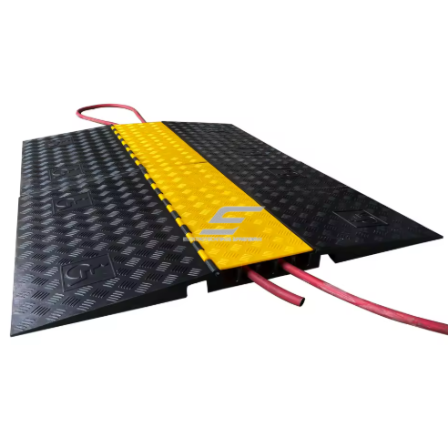 Kaablikaitse ramp | 5 kanalit | kummist kaablikaitse | 750x1100x50 mm | kollane/must | 19 kg | mõeldud teede ja platside ohutuse tagamiseks 1
