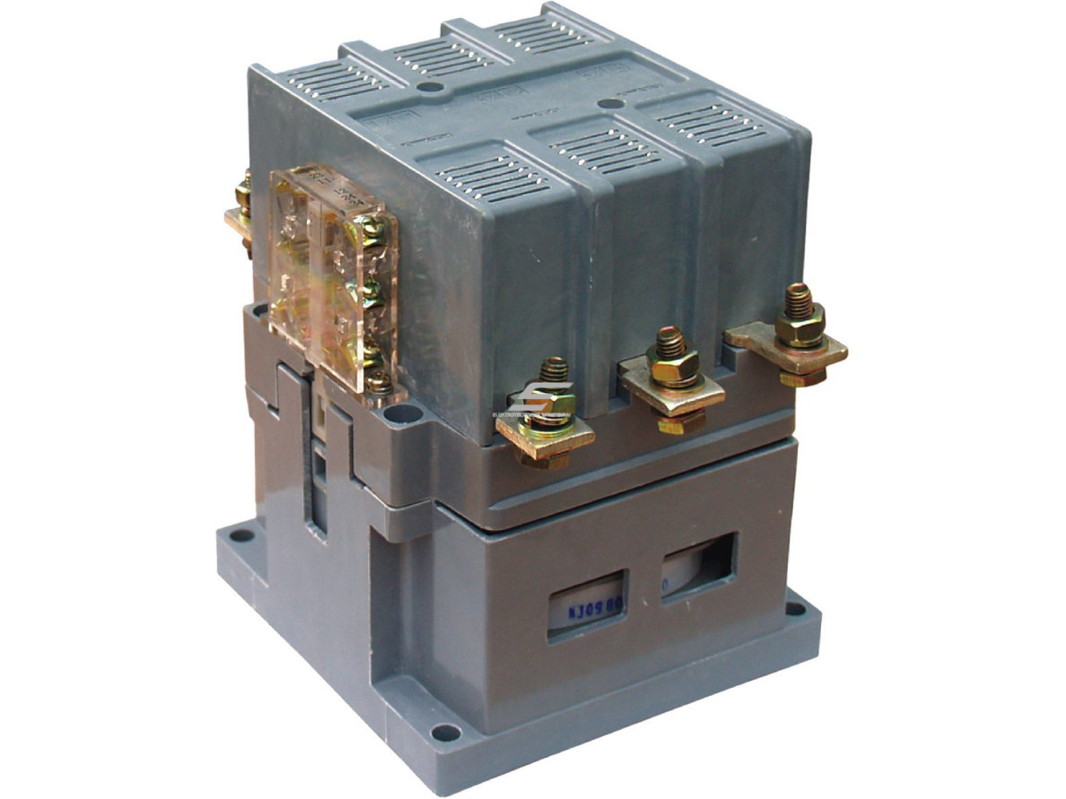 Pramoninis magnetinis kontaktorius | 3P | 250 A (AC-3) | 75 kW/230 V | 4 NO + 2 NC | ritė 400 V AC | IEC/EN 60947-4-1 | Promfactor Baltic FC60250400