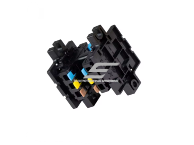 LED maitinimo jungtis su integruotu apsauginiu jungikliu | 3P | 24A | 450V | IP20 | variniai kontaktai | greitas laidų pajungimas LED maitinimo jungtis su integruotu apsauginiu jungikliu | 3P | 24A | 450V | IP20 | variniai kontaktai | greitas laidų pajungimas