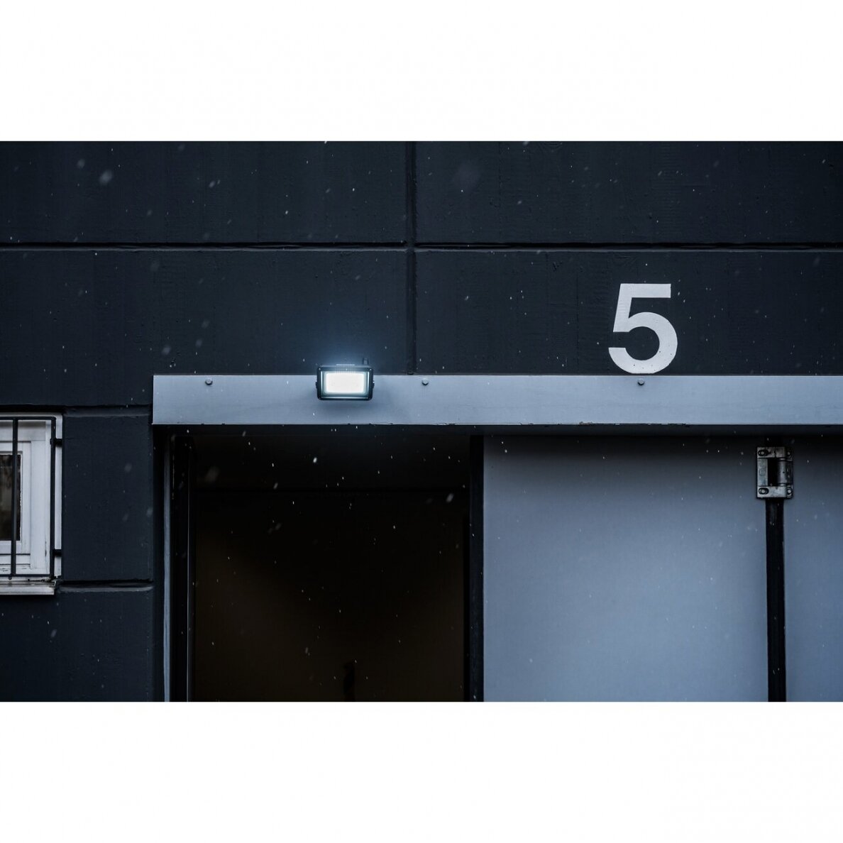 Reflektor LED 30W | 3450lm | 6500K | IP65 | IK08 | JARO 4060 Brennenstuhl 5 Reflektor LED 30W | 3450lm | 6500K | IP65 | IK08 | JARO 4060 Brennenstuhl 5