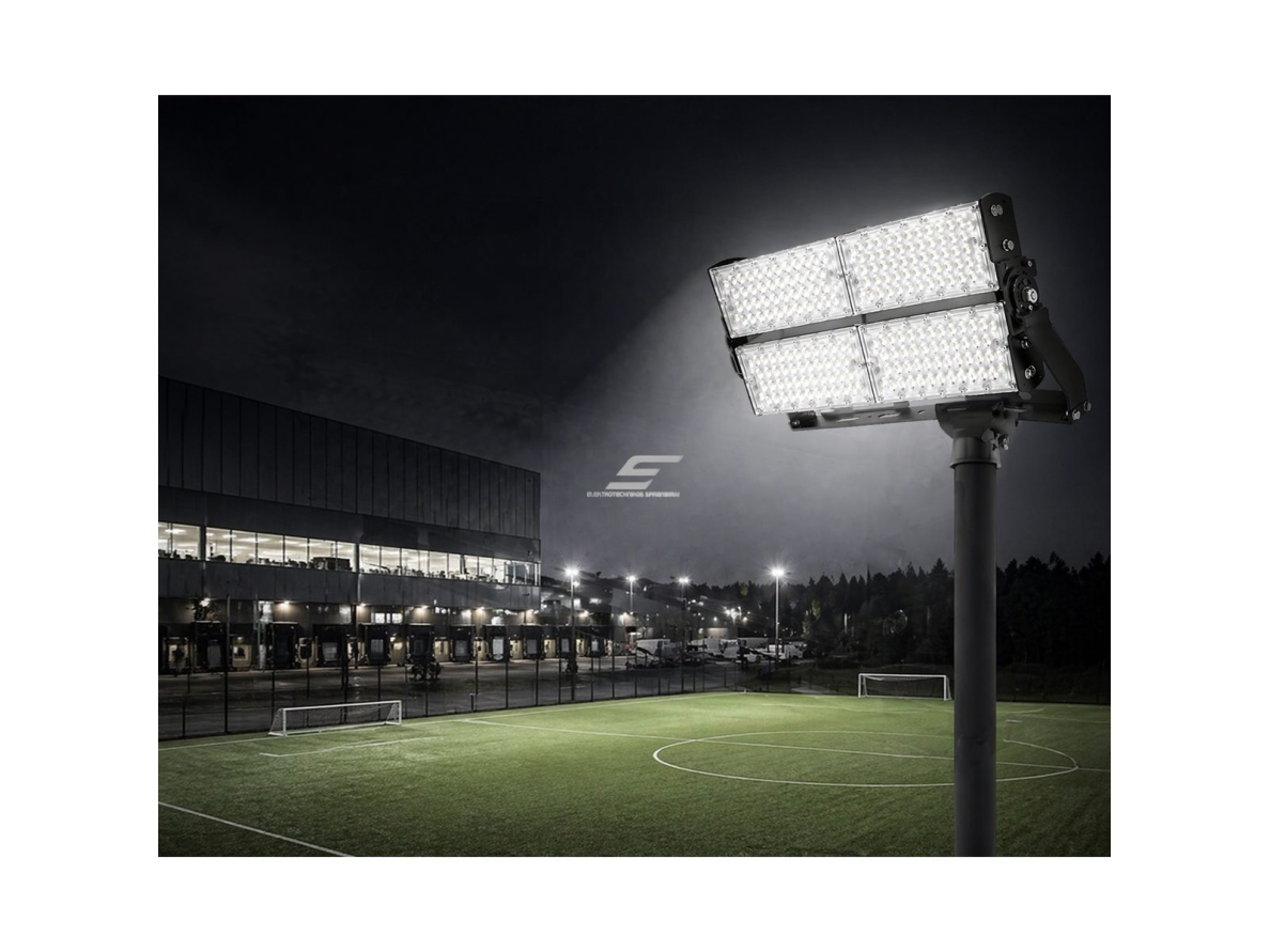 LED prožektorius | 480W | 72000lm | 3000K | 650x118x336mm | IP66 | aliuminis korpusas | profesionaliam lauko apšvietimui 1
