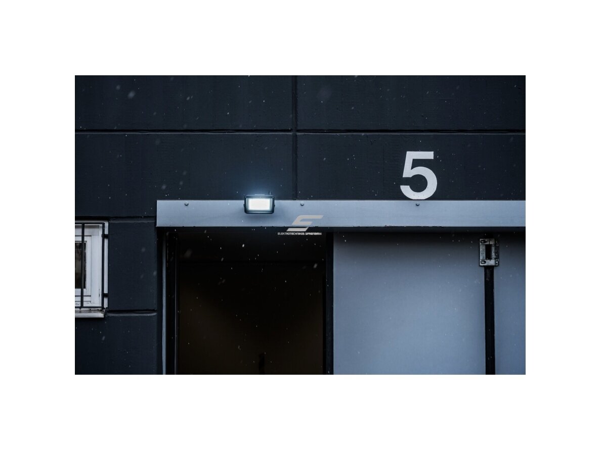 LED lauko teritorijos prožektorius | 30W | 3450lm | 6500K | IP65 | IK08 | juodas | Brennenstuhl | JARO 4060 | 1171250341 | 4007123684878 5