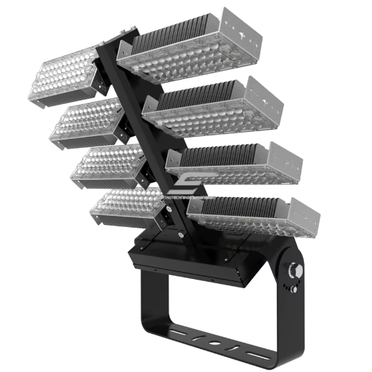 Naświetlacz LED | modułowy regulowany | 720W | 108000lm | 4000K | 694x268x723mm | IP66 | obudowa aluminiowa | do profesjonalnego oświetlenia stadionów i obiektów przemysłowych  1