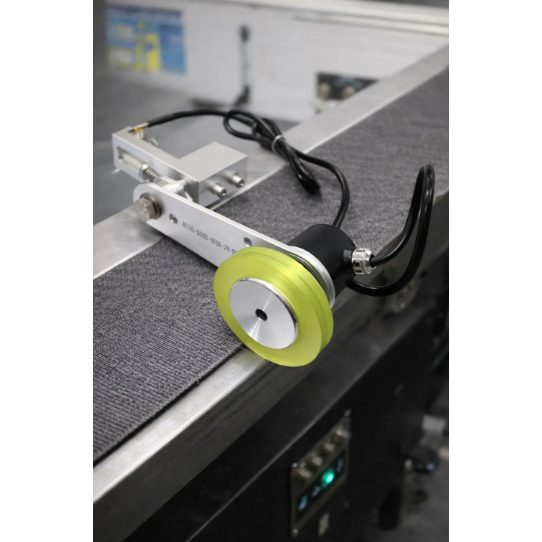 Materiālu garuma mērīšanas ritenīša enkoders | 100–5000 PPR | Ø38 mm | Push-Pull | 5–26 V | Garuma un ātruma mērīšanai 3 Materiālu garuma mērīšanas ritenīša enkoders | 100–5000 PPR | Ø38 mm | Push-Pull | 5–26 V | Garuma un ātruma mērīšanai 3