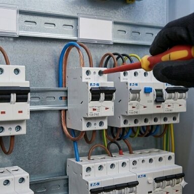 Modular Circuit Breaker | 2P | 25A | C Curve | 6kA | DIN Rail | MCB | Eaton | PL6-C25/2 | 286569