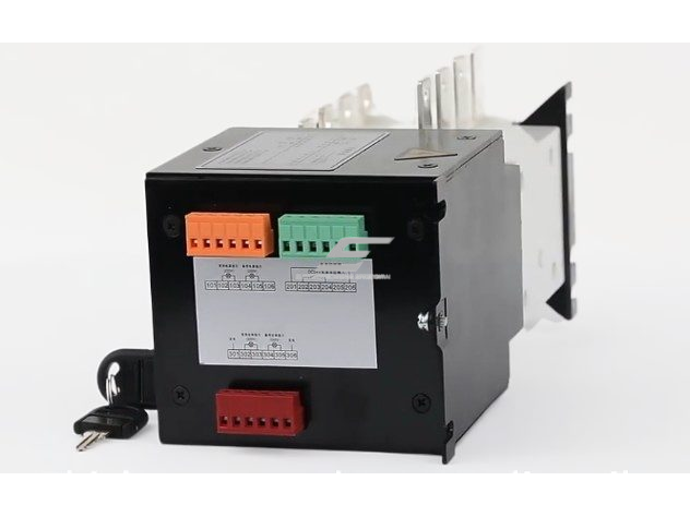 Panelinis rezervinis automatinis galios perjungiklis generatoriams | elektros energijos nepertraukiamam tiekimui | 4P | 250A | 230VAC | 2 in 1 out 4 Panelinis rezervinis automatinis galios perjungiklis generatoriams | elektros energijos nepertraukiamam tiekimui | 4P | 250A | 230VAC | 2 in 1 out 4