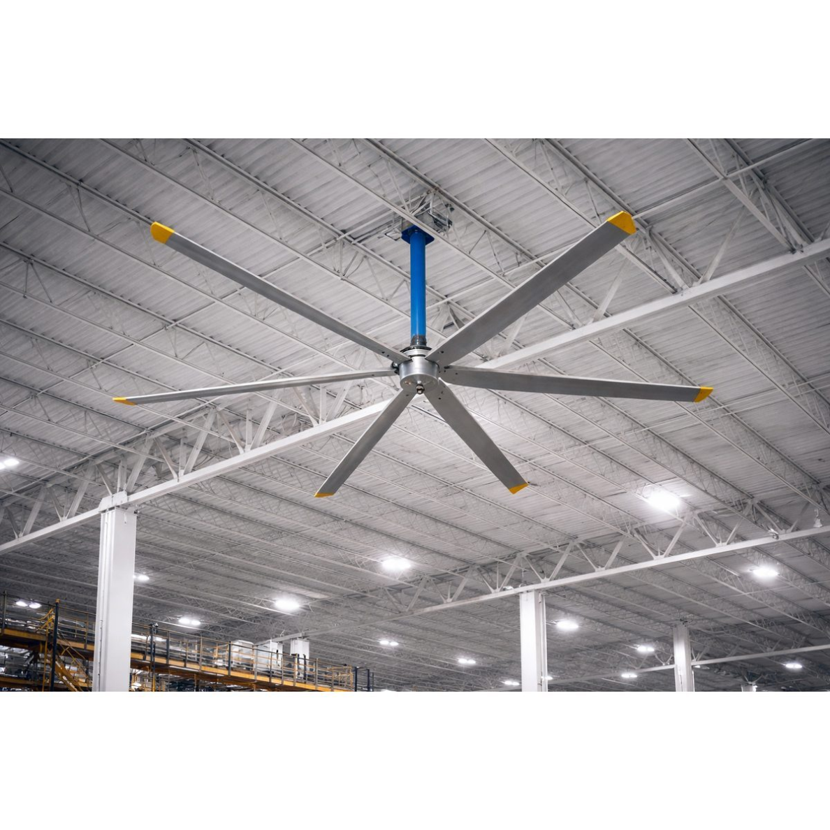 Industriālais HVLS griestu ventilators | 4.2–4.9 m | 1.0 kW | 10800 m³/min | 220 V AC | viedā vadība | universāla montāža 2 Industriālais HVLS griestu ventilators | 4.2–4.9 m | 1.0 kW | 10800 m³/min | 220 V AC | viedā vadība | universāla montāža 2