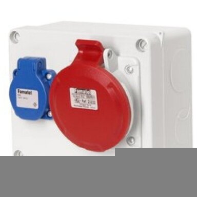 Skrzynka gniazdowa | 1×CEE 32 A 400 V + 1×230 V 16 A | IP44 | Famatel 3068 0055E Skrzynka gniazdowa | 1×CEE 32 A 400 V + 1×230 V 16 A | IP44 | Famatel 3068 0055E