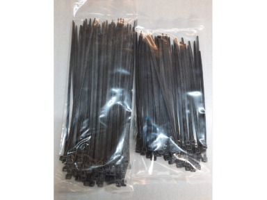 Tvirtinimo dirželiai (užtrauktukai) | plastikiniai | juodi | 4.5x200mm | 100 vnt | atsparūs UV Tvirtinimo dirželiai (užtrauktukai) | plastikiniai | juodi | 4.5x200mm | 100 vnt | atsparūs UV